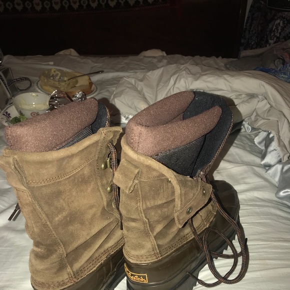 CaBelas boots-size 8 - Picture 4 of 8